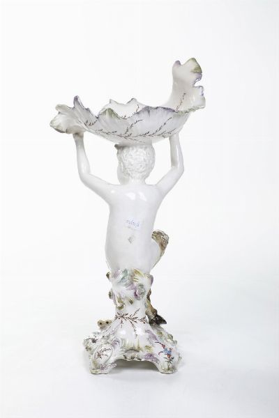 Alzatina.<BR>Nove, Manifattura Antonibon, fine del XIX secolo.  - Asta Maioliche e Porcellane - Associazione Nazionale - Case d'Asta italiane