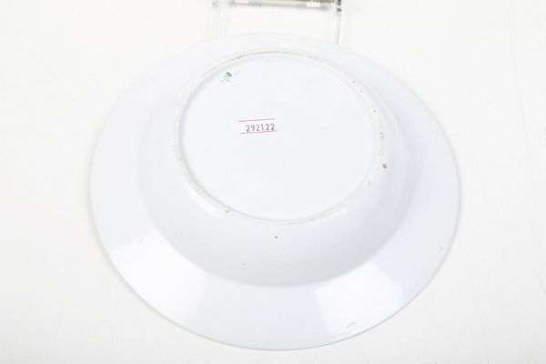 Sette piatti fondi.<BR>Doccia, Manifattura Ginori, 1770 circa.  - Asta Maioliche e Porcellane - Associazione Nazionale - Case d'Asta italiane