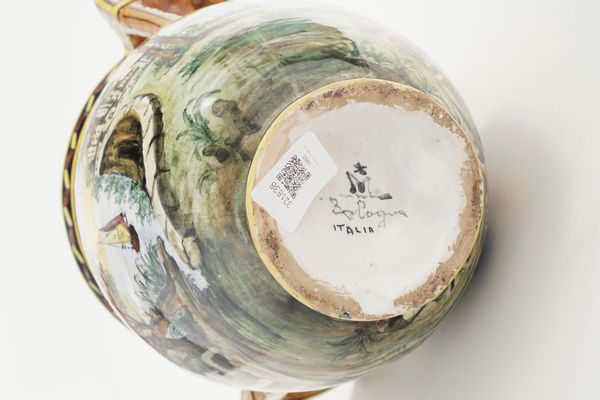 Vaso istoriato.<BR>Bologna, Manifattura Minghetti, XX secolo.  - Asta Maioliche e Porcellane - Associazione Nazionale - Case d'Asta italiane