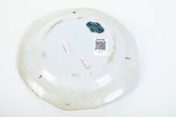 Piccolo piatto.<BR>Cerreto, XVIII secolo.  - Asta Maioliche e Porcellane - Associazione Nazionale - Case d'Asta italiane