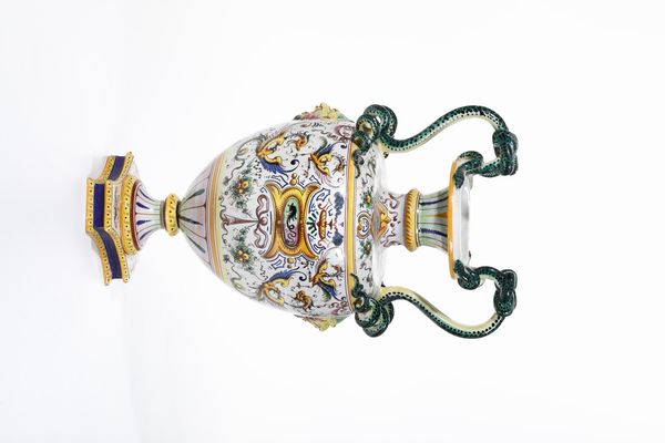 Vaso biansato a raffellesche.<BR>Sesto Fiorentino, Manifattura Fantechi, primo quarto del XX secolo.  - Asta Maioliche e Porcellane - Associazione Nazionale - Case d'Asta italiane