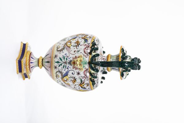 Vaso biansato a raffellesche.<BR>Sesto Fiorentino, Manifattura Fantechi, primo quarto del XX secolo.  - Asta Maioliche e Porcellane - Associazione Nazionale - Case d'Asta italiane