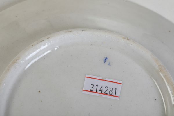 Piatto.<BR>Torino, Manifattura di Vinovo, periodo Lomello, 1815 -1825.  - Asta Maioliche e Porcellane - Associazione Nazionale - Case d'Asta italiane