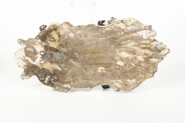 Acquasantiera.<BR>Campania, XVIII secolo.  - Asta Maioliche e Porcellane - Associazione Nazionale - Case d'Asta italiane