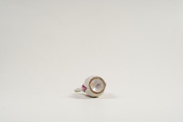 Piccola caffettiera.<BR>Monte Milone (Pollenza), Manifattura Verdinelli, seconda met del XVIII secolo.  - Asta Maioliche e Porcellane - Associazione Nazionale - Case d'Asta italiane