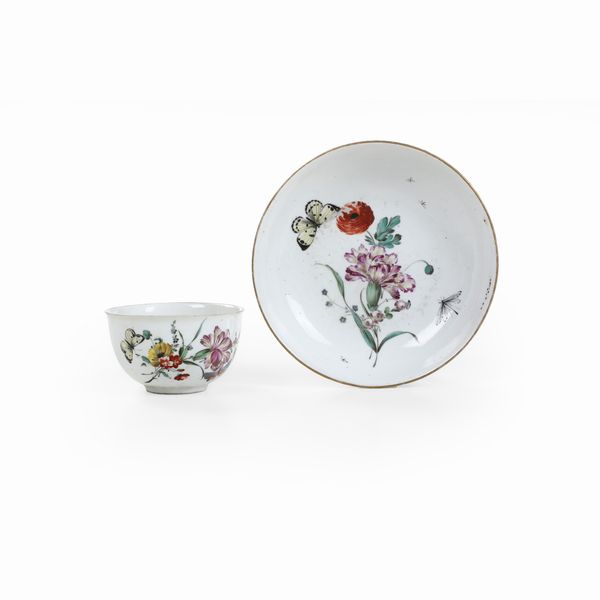 Tazza con piattino.<BR>Germania, Manifattura di Frankenthal, 1762-1794.<BR>  - Asta Maioliche e Porcellane - Associazione Nazionale - Case d'Asta italiane