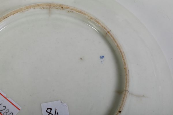 Piattino.<BR>Torino, Manifattura di Vinovo, periodo Lomello, 1815 -1825.  - Asta Maioliche e Porcellane - Associazione Nazionale - Case d'Asta italiane