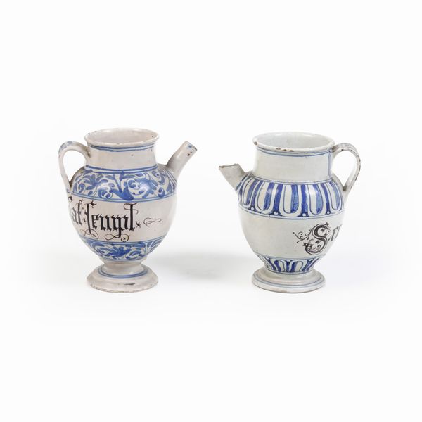 Fiasca da farmacia.<BR>Italia del nord, Probabilmente Veneto, primi del XVIII secolo.  - Asta Maioliche e Porcellane - Associazione Nazionale - Case d'Asta italiane