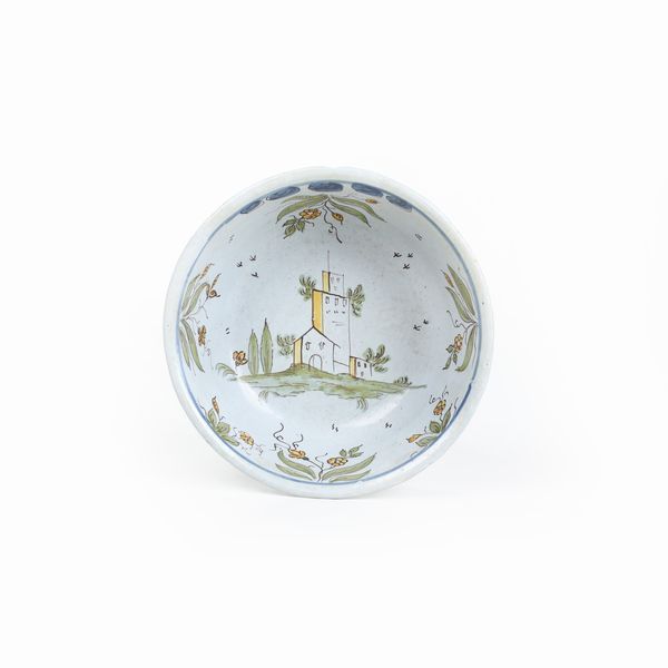 Ciotola.<BR>Pavia (?), XVIII secolo.  - Asta Maioliche e Porcellane - Associazione Nazionale - Case d'Asta italiane