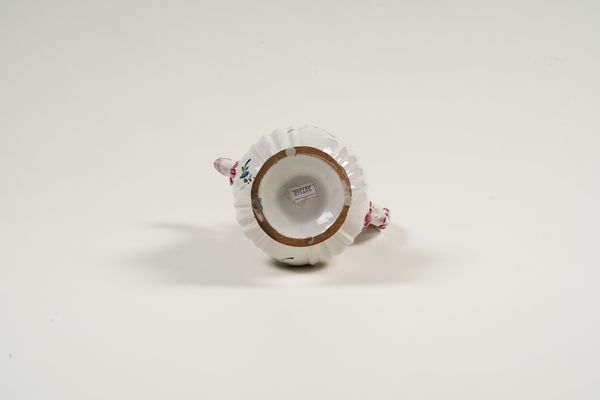 Caffettiera.<BR>Monte Milone (Pollenza), Manifattura Verdinelli, seconda met del XVIII secolo.  - Asta Maioliche e Porcellane - Associazione Nazionale - Case d'Asta italiane