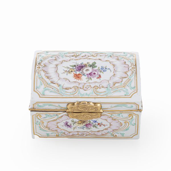 Scatola.<BR>Meissen, XIX secolo (?).  - Asta Maioliche e Porcellane - Associazione Nazionale - Case d'Asta italiane