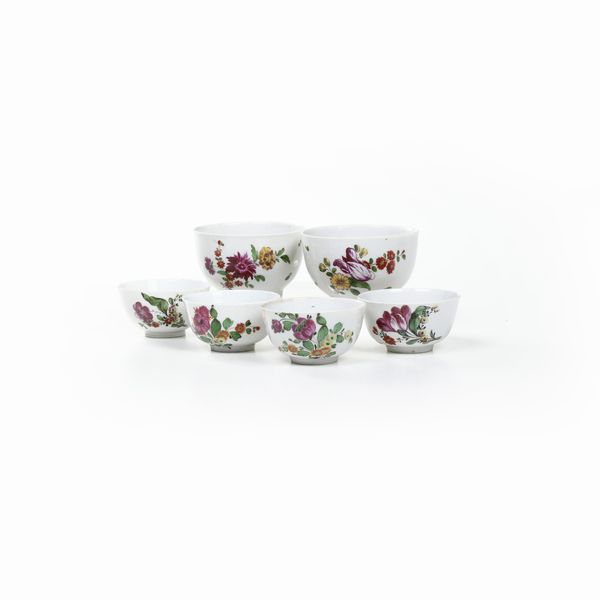 Sei tazze.<BR>Nove, Manifattura Antonibon, seconda met del XVIII secolo.  - Asta Maioliche e Porcellane - Associazione Nazionale - Case d'Asta italiane