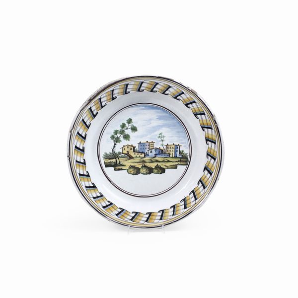 Grande piatto.<BR>Vietri sul Mare (Salerno), fine del XIX - inizio del XX secolo.  - Asta Maioliche e Porcellane - Associazione Nazionale - Case d'Asta italiane