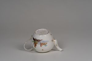 Teiera.<BR>Francia, Manifattura di Niederviller, 1770-1790 circa.  - Asta Maioliche e Porcellane - Associazione Nazionale - Case d'Asta italiane