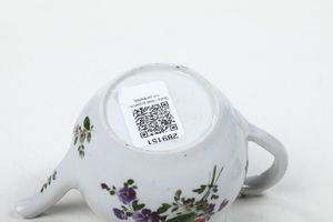 Teiera.<BR>Nove, Manifattura Antonibon, seconda met del XVIII secolo.  - Asta Maioliche e Porcellane - Associazione Nazionale - Case d'Asta italiane