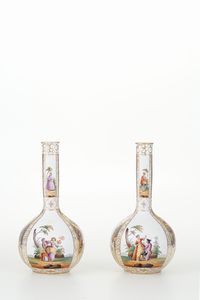 Coppia di bottiglie.<BR>Germania, Dresda, Manifattura di Helena Wolfsohn, fine del XIX secolo.  - Asta Maioliche e Porcellane - Associazione Nazionale - Case d'Asta italiane