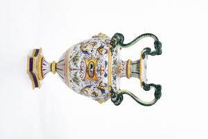 Vaso biansato a raffellesche.<BR>Sesto Fiorentino, Manifattura Fantechi, primo quarto del XX secolo.  - Asta Maioliche e Porcellane - Associazione Nazionale - Case d'Asta italiane