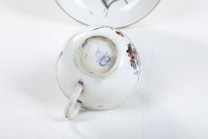 Tazza con piattino.<BR>Germania, Manifattura di Frankenthal, 1762-1794.<BR>  - Asta Maioliche e Porcellane - Associazione Nazionale - Case d'Asta italiane
