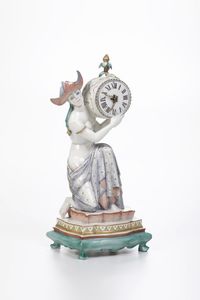 Orologio da tavolo Art Dco.<BR>Germania, Manifattura di Nymphenburg, 1930 circa.<BR>Modello di Josef Wackerle del 1922.<BR>  - Asta Maioliche e Porcellane - Associazione Nazionale - Case d'Asta italiane