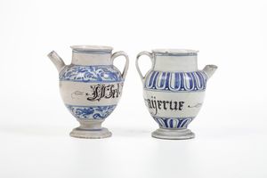 Fiasca da farmacia.<BR>Italia del nord, Probabilmente Veneto, primi del XVIII secolo.  - Asta Maioliche e Porcellane - Associazione Nazionale - Case d'Asta italiane