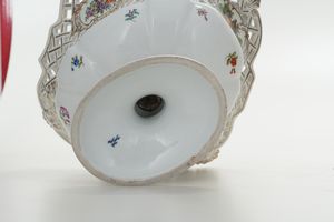 Coppia di alzatine.<BR>Meissen, prima met del XX secolo.  - Asta Maioliche e Porcellane - Associazione Nazionale - Case d'Asta italiane