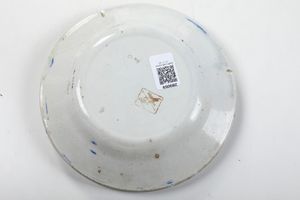 Quattro piatti.<BR>Veneto, XIX-XX secolo.  - Asta Maioliche e Porcellane - Associazione Nazionale - Case d'Asta italiane