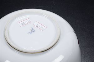 Ciotola.<BR>Meissen, met� del XVIII secolo (porcellana).<BR>Decorazione: seconda met� del XVIII secolo.  - Asta Maioliche e Porcellane - Associazione Nazionale - Case d'Asta italiane