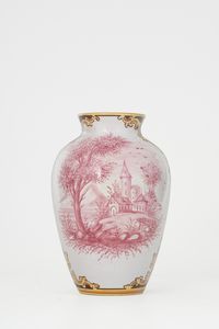 Vaso.<BR>Bologna, Manifattura Minghetti, met del XX secolo circa.  - Asta Maioliche e Porcellane - Associazione Nazionale - Case d'Asta italiane