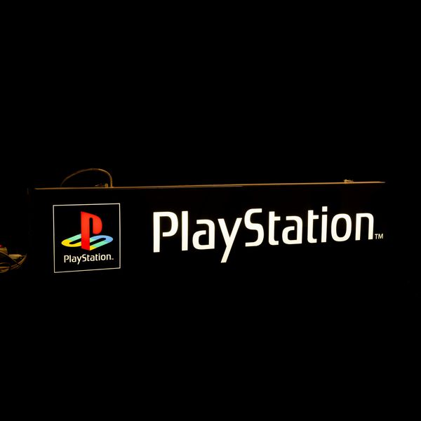 PlayStation  - Asta Manifesti d'Epoca e Collectible - Associazione Nazionale - Case d'Asta italiane