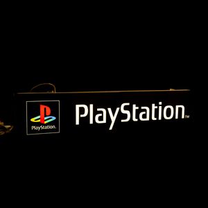 PlayStation  - Asta Manifesti d'Epoca e Collectible - Associazione Nazionale - Case d'Asta italiane