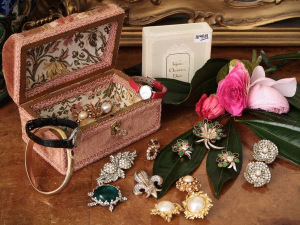 Lotto di bijoux  - Asta Dimore fiorentine - Associazione Nazionale - Case d'Asta italiane