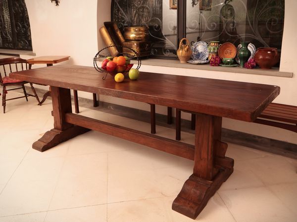 Tavolo a fratina in  legno di rovere  - Asta Dimore fiorentine - Associazione Nazionale - Case d'Asta italiane