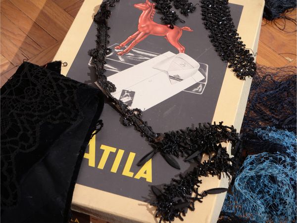 Assortimento di accessori per abiti e bigiotteria d'epoca  - Asta Dimore fiorentine - Associazione Nazionale - Case d'Asta italiane
