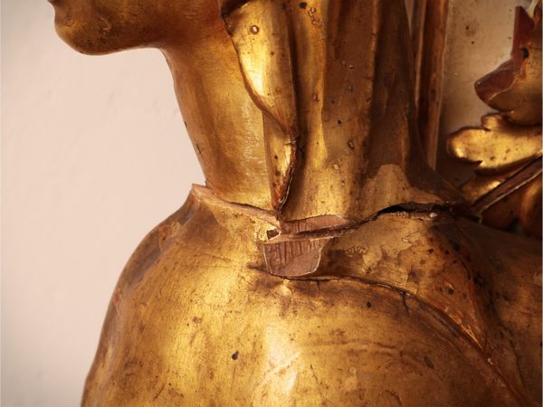 Caminiera in legno laccato e lumeggiato in oro  - Asta Dimore fiorentine - Associazione Nazionale - Case d'Asta italiane