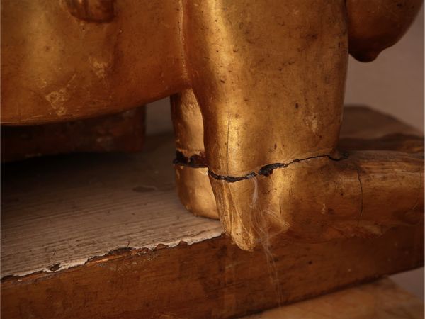 Caminiera in legno laccato e lumeggiato in oro  - Asta Dimore fiorentine - Associazione Nazionale - Case d'Asta italiane