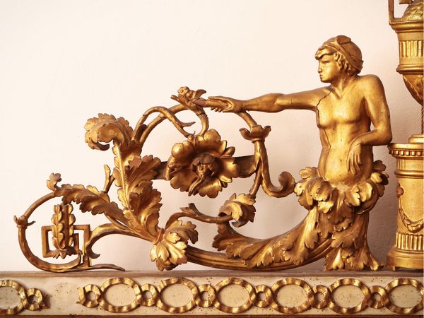 Caminiera in legno laccato e lumeggiato in oro  - Asta Dimore fiorentine - Associazione Nazionale - Case d'Asta italiane