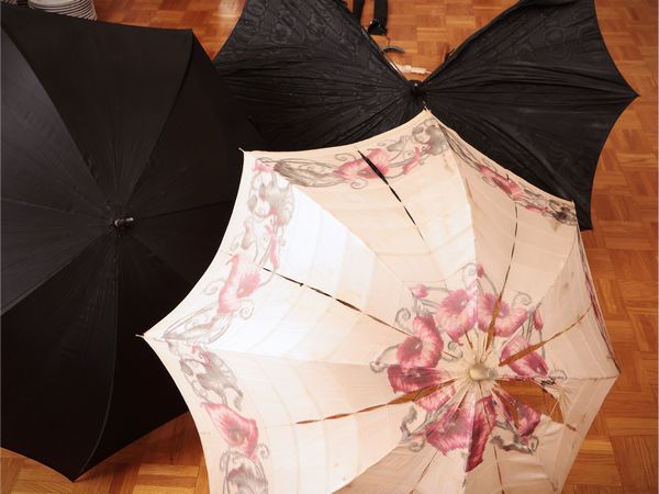 Tre ombrellini da passeggio  - Asta Dimore fiorentine - Associazione Nazionale - Case d'Asta italiane