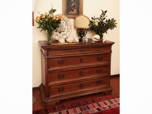 Cassettone in noce  - Asta Dimore fiorentine - Associazione Nazionale - Case d'Asta italiane