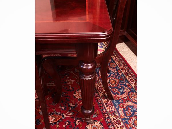 Tavolo da pranzo allungabile in mogano  - Asta Dimore fiorentine - Associazione Nazionale - Case d'Asta italiane