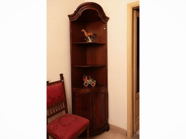 Angoliera in noce  - Asta Dimore fiorentine - Associazione Nazionale - Case d'Asta italiane