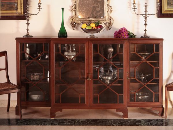Credenza in mogano  - Asta Dimore fiorentine - Associazione Nazionale - Case d'Asta italiane