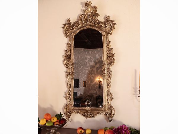 Specchiera in legno intagliato e argentato  - Asta Dimore fiorentine - Associazione Nazionale - Case d'Asta italiane