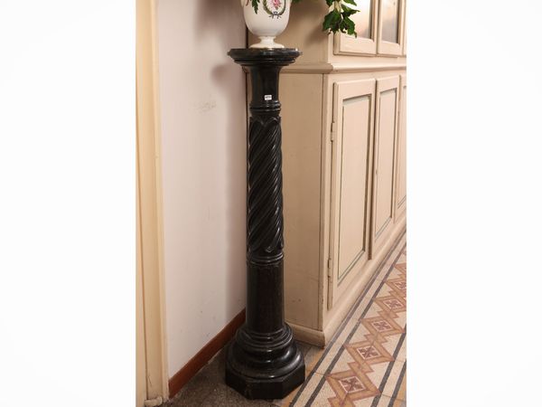 Colonna per sculture in marmo verde di Prato  - Asta Dimore fiorentine - Associazione Nazionale - Case d'Asta italiane