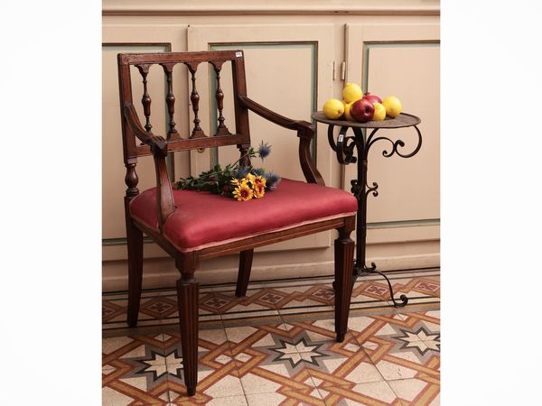 Poltroncina in noce  - Asta Dimore fiorentine - Associazione Nazionale - Case d'Asta italiane