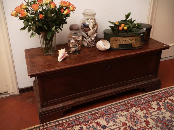 Cassapanca in noce  - Asta Dimore fiorentine - Associazione Nazionale - Case d'Asta italiane