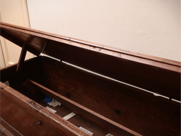 Cassapanca in noce  - Asta Dimore fiorentine - Associazione Nazionale - Case d'Asta italiane