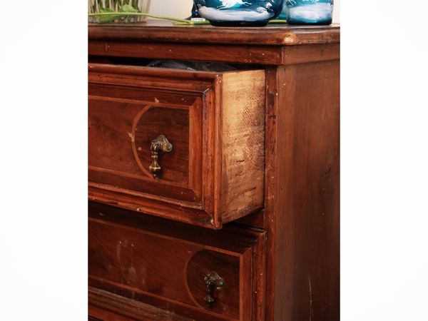 Coppia di comodini in noce  - Asta Dimore fiorentine - Associazione Nazionale - Case d'Asta italiane