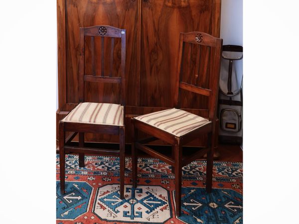 Serie di sei sedie in noce  - Asta Dimore fiorentine - Associazione Nazionale - Case d'Asta italiane