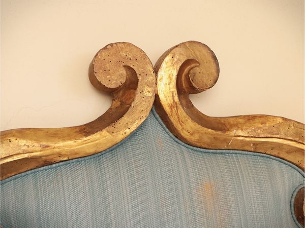 Testiera per letto in legno intagliato e dorato  - Asta Dimore fiorentine - Associazione Nazionale - Case d'Asta italiane