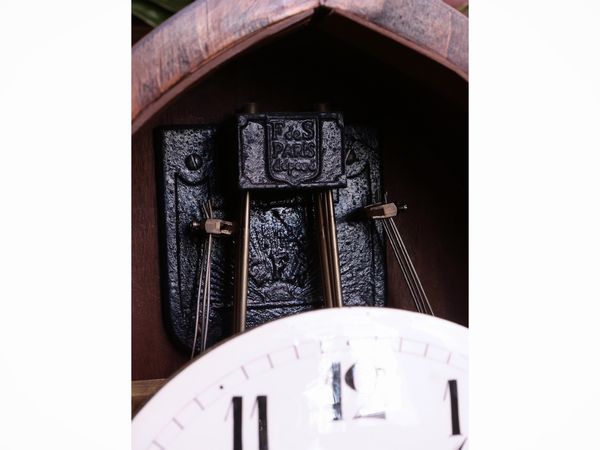 Grande orologio da tavolo in noce, F de S Paris  - Asta Dimore fiorentine - Associazione Nazionale - Case d'Asta italiane